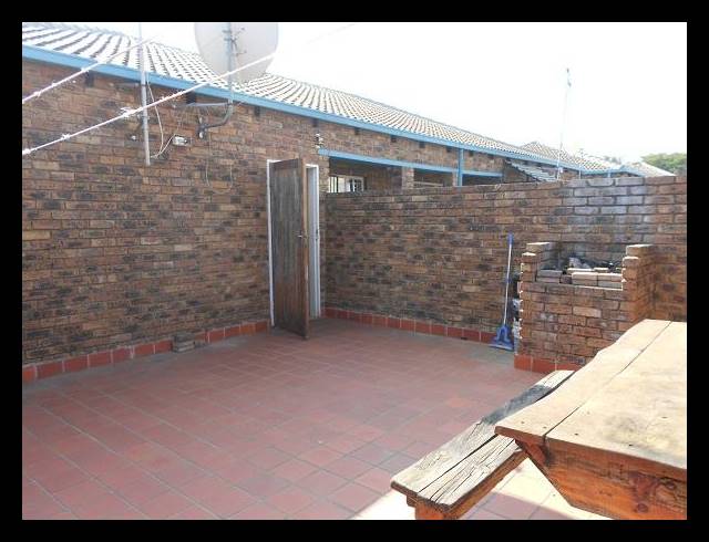 3 BEDROOM PROPERTY TO RENT IN HENNOPSPARK